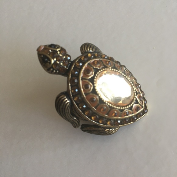 ⭐️ Stretchy bronze colored turtle ring with crystals - Picture 1 of 9
